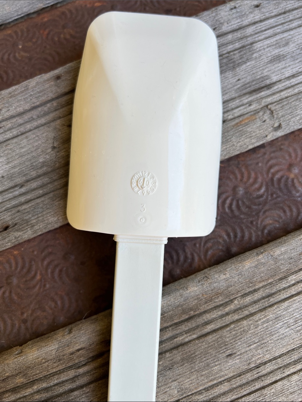 Pampered Chef Mix 'N Scraper Spatula Heavy-Duty Scraper + Spoon in one - Picture 9 of 16